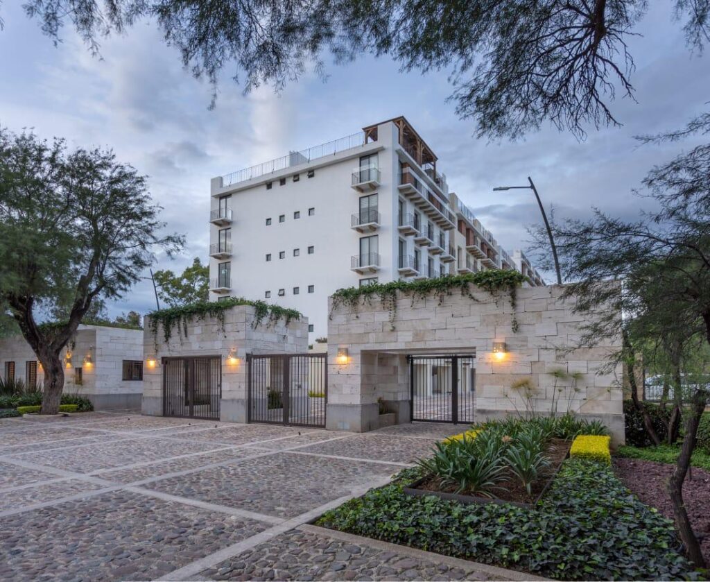 WhatsApp Image 2025-05-05 at 4.54.15 PM (4)